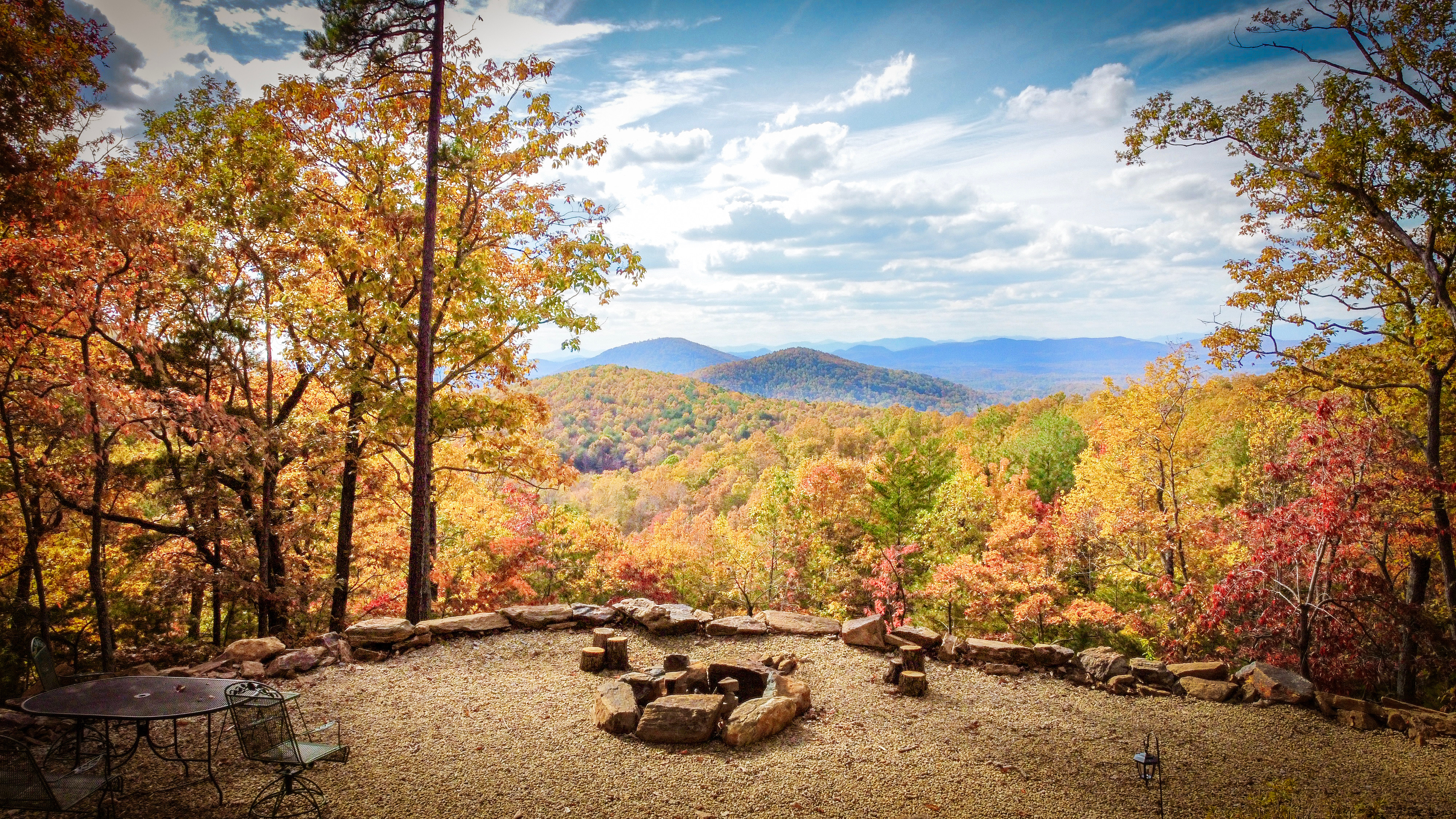 Long-range Blue Ridge mountain views from the Secluded Ridge ceremony overlook